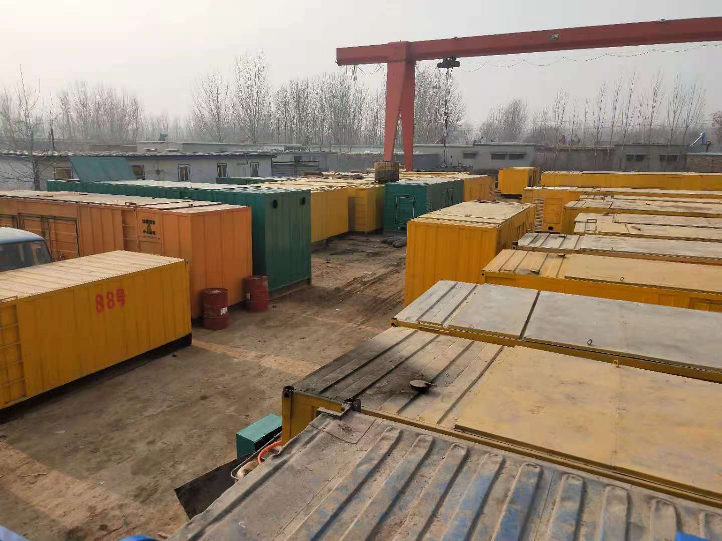 乌拉特后租赁发电机-灰尘、风沙对柴油发电机组造成哪些不良影响？