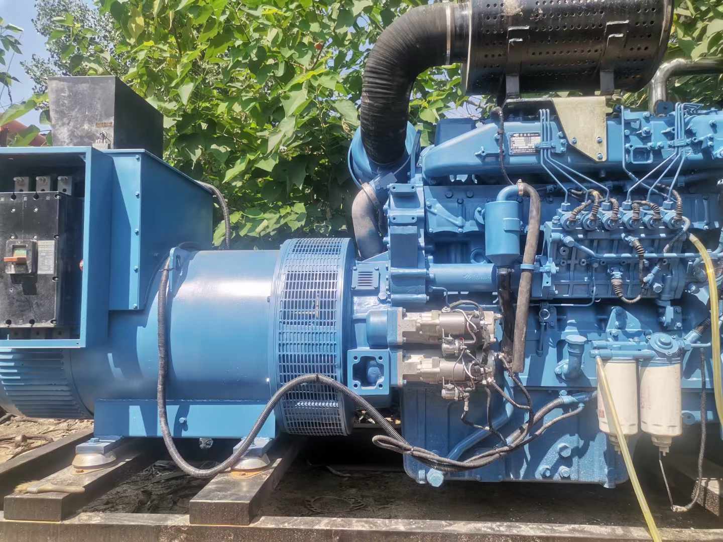 乌拉特后详细说明降低 800kW 柴油发电机输出电流波动的方法